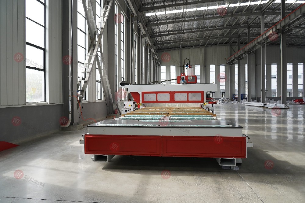 GM3010AH5五轴厢板加工中心_正视图_全景__实拍__横屏__TP00591.jpg